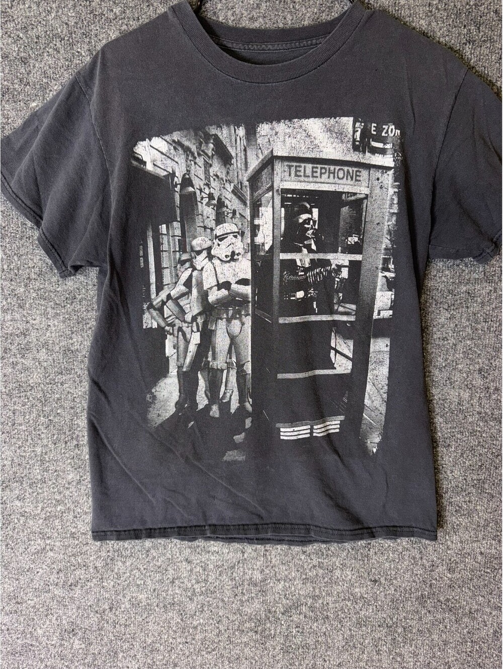 Star Wars Darth Vader Phone Booth Graphic T-Shirt Black y Small Stormtroop